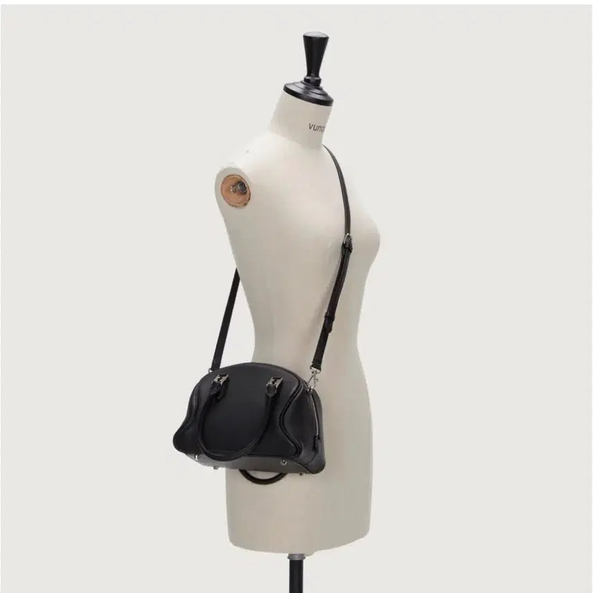[BUNJANG] Vunque Half Moon Debut Tote Small Bag / 분크 하프문 데뷔 토트 스몰