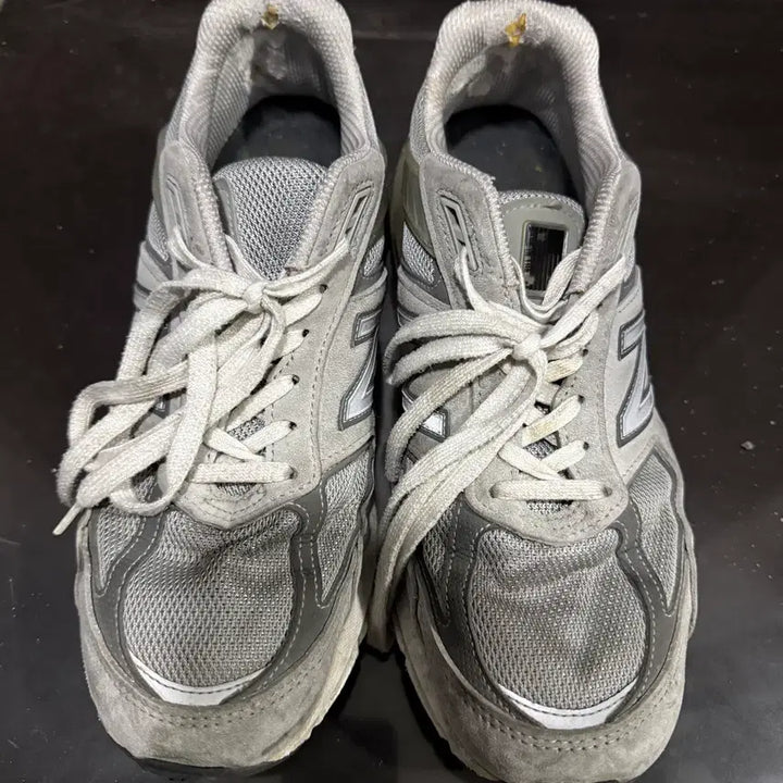 [BUNJANG] New Balance 990v5 Gray Sneakers / (가격인하)뉴발란스 990v5 그레이 270