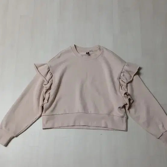 [BUNJANG] Frill Crop Sweatshirt / 프릴 크롭맨투맨