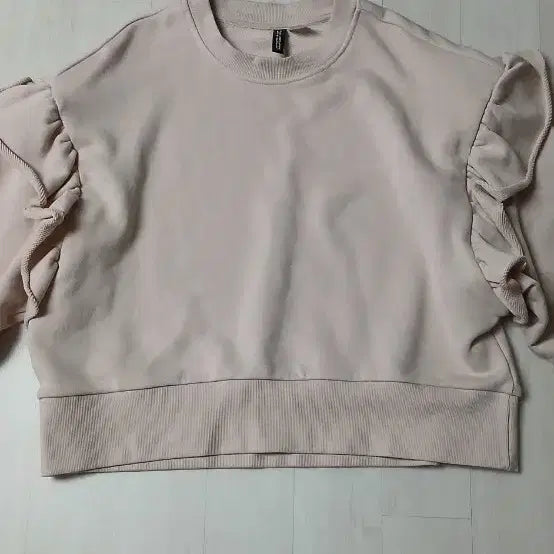[BUNJANG] Frill Crop Sweatshirt / 프릴 크롭맨투맨