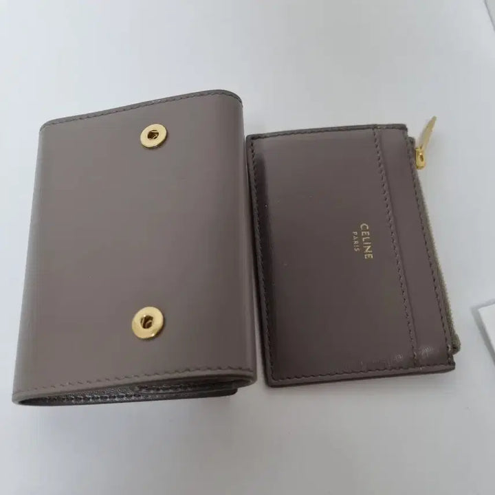 [BUNJANG] Celine Triomphe Compact Coin Wallet - Pebble / 셀린느 트리옹프 동전 컴팩트 지갑페블(Pebble) 색상 판매합니다.