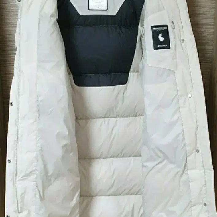 [BUNJANG] Discovery Expedition Lester Ivory Goose Down Jacket / 디스커버리 익스페셔널 레스터 아이보리 구즈다운 여성100/남성95