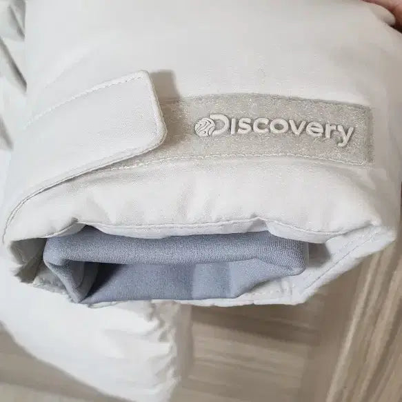[BUNJANG] Discovery Expedition Lester Ivory Goose Down Jacket / 디스커버리 익스페셔널 레스터 아이보리 구즈다운 여성100/남성95