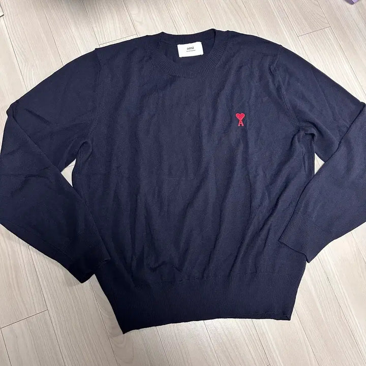 [SOLD OUT] 아미 스몰 하트 로고 니트 XL사이즈 (100~105사이즈)