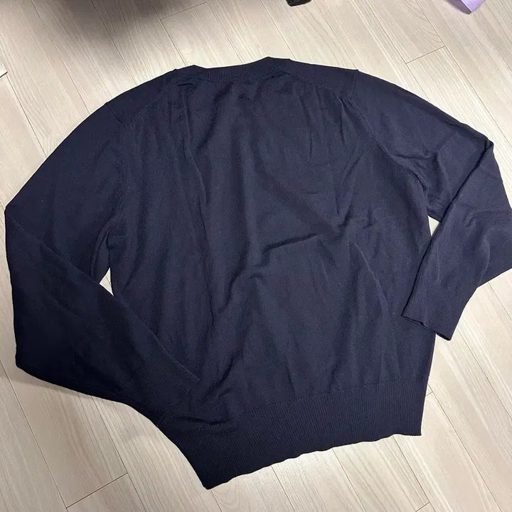 [SOLD OUT] 아미 스몰 하트 로고 니트 XL사이즈 (100~105사이즈)