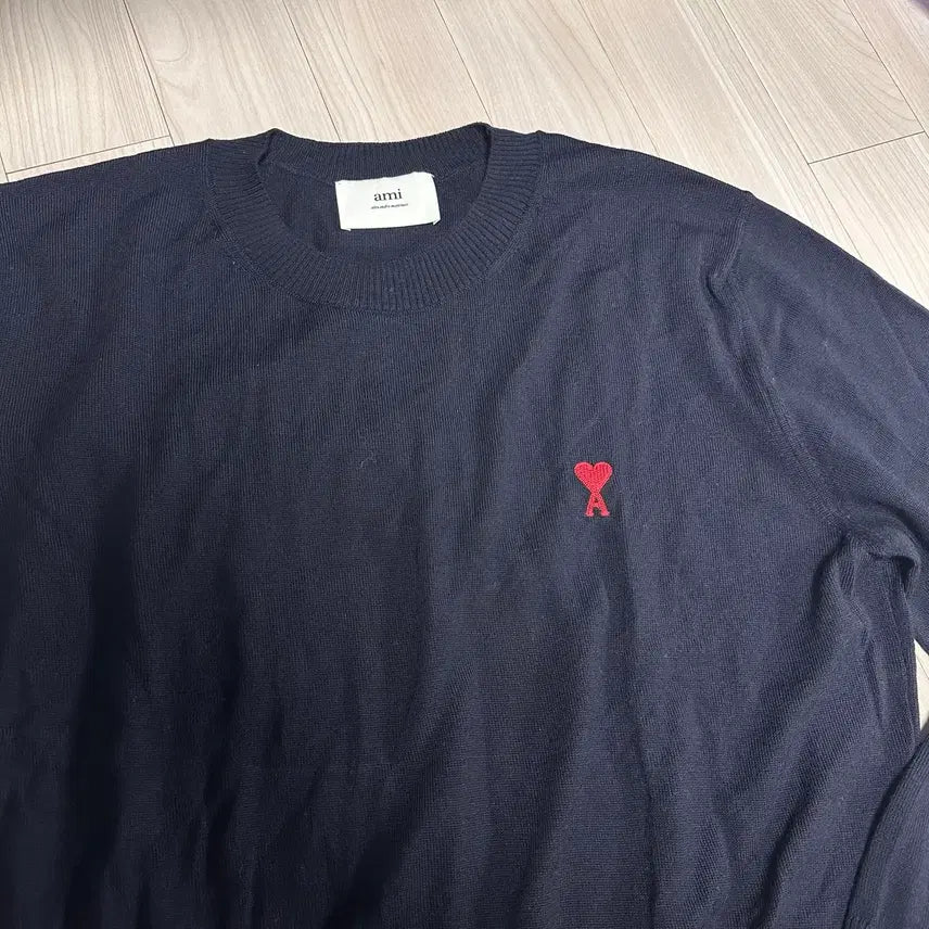 [SOLD OUT] 아미 스몰 하트 로고 니트 XL사이즈 (100~105사이즈)