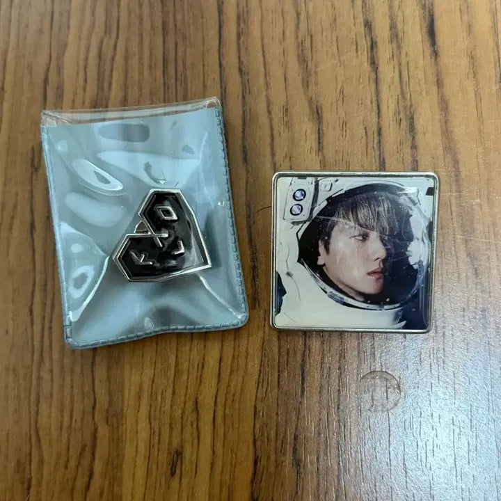 [BUNJANG] EXO Baekhyun Badge Bundle Set / 엑소 백현 뱃지 팝니다!