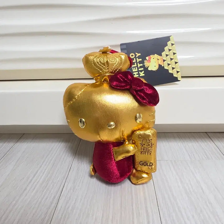 [BUNJANG] Sanrio Golden Gold Bar Lottery Kitty Plush Keychain / 산리오 황금 골드바 뽑기 키티 인형 키링 판매