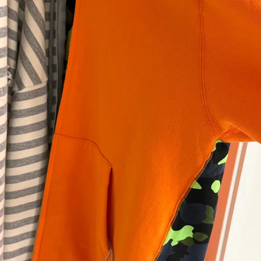 [BUNJANG] BAPE Orange Shark Hoodie L Size / 베이프 오렌지 샤크 후드집업 L사이즈