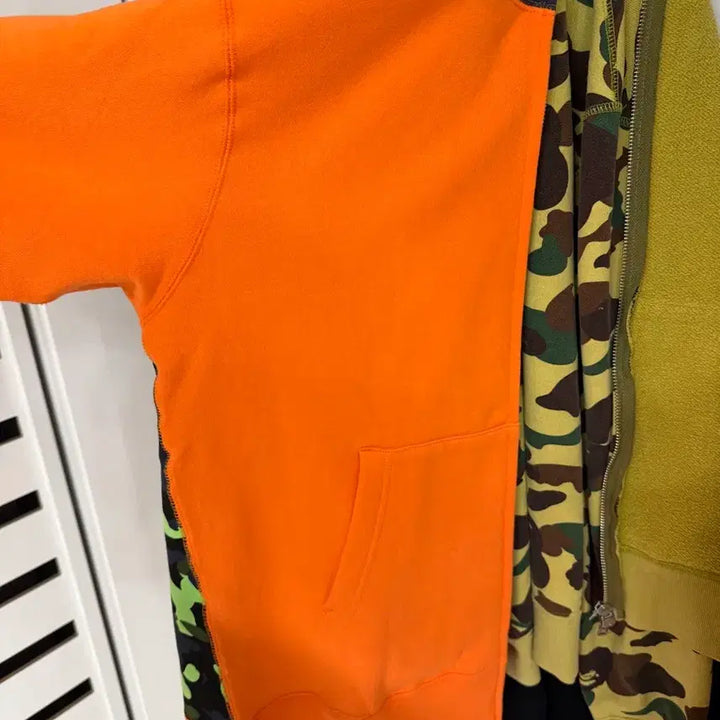 [BUNJANG] BAPE Orange Shark Hoodie L Size / 베이프 오렌지 샤크 후드집업 L사이즈
