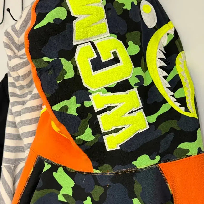 [BUNJANG] BAPE Orange Shark Hoodie L Size / 베이프 오렌지 샤크 후드집업 L사이즈