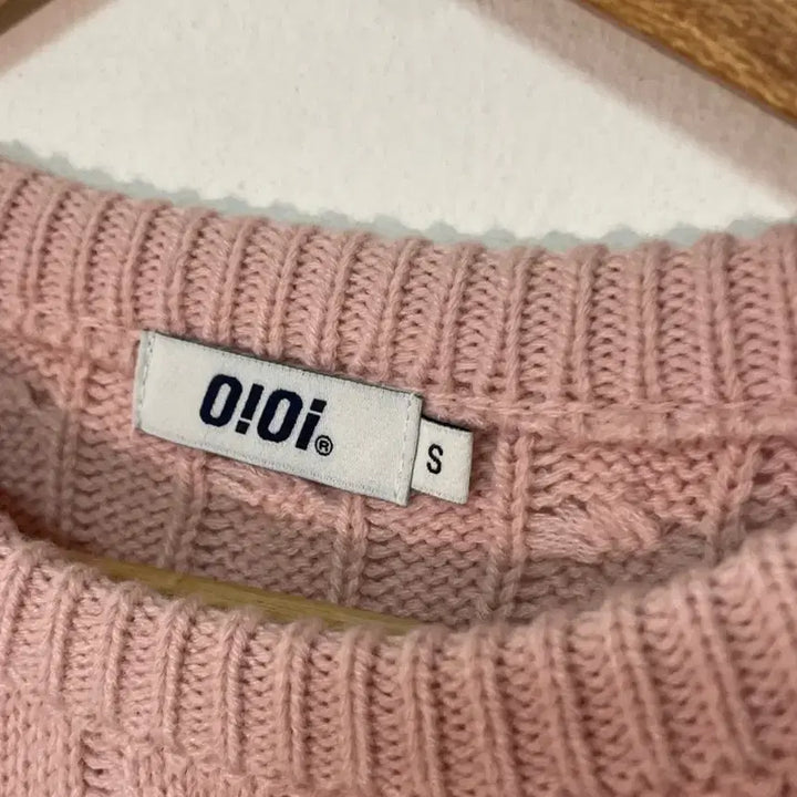 [BUNJANG] OIOI Studio Cable Knit Sweater / OIOI 스튜디오 꽈배기 니트