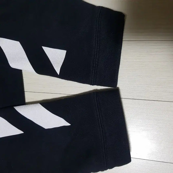 [BUNJANG] Off-White Arrow Hoodie (Black) [Size M] / M   오프화이트 OFF-WHITE 블랙 애로우 후드티