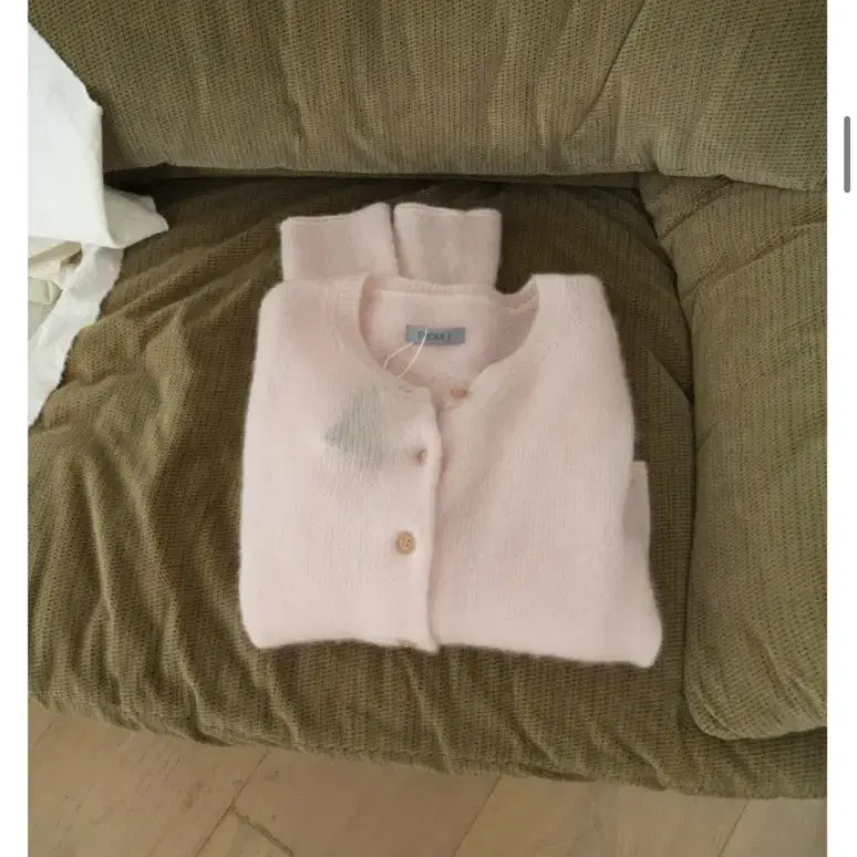 [BUNJANG] From.J Pinter Baby Pink Cardigan / [새상품] 프롬제이 핀터재질 봄 가디건 원가 11.8 베이비핑크 벚꽃색!