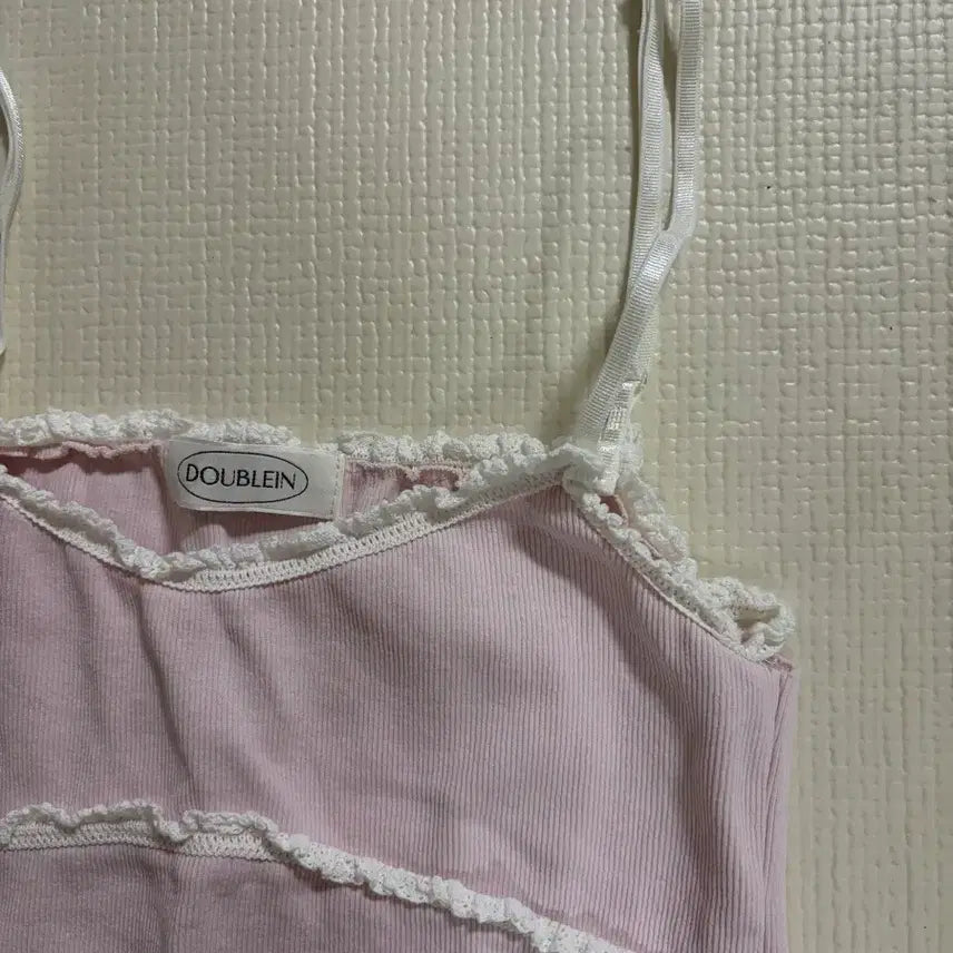 [BUNJANG] Cool Pink Lace Cami Top / 쿨핑크 레이스 나시