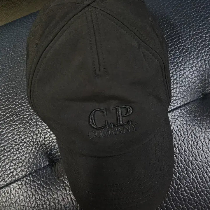 [SOLD OUT] CP컴퍼니 블랙 볼캡 모자 남녀공용 F