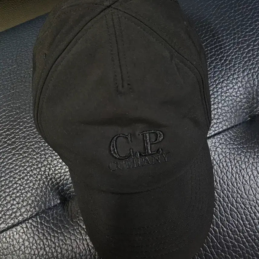 [SOLD OUT] CP컴퍼니 블랙 볼캡 모자 남녀공용 F