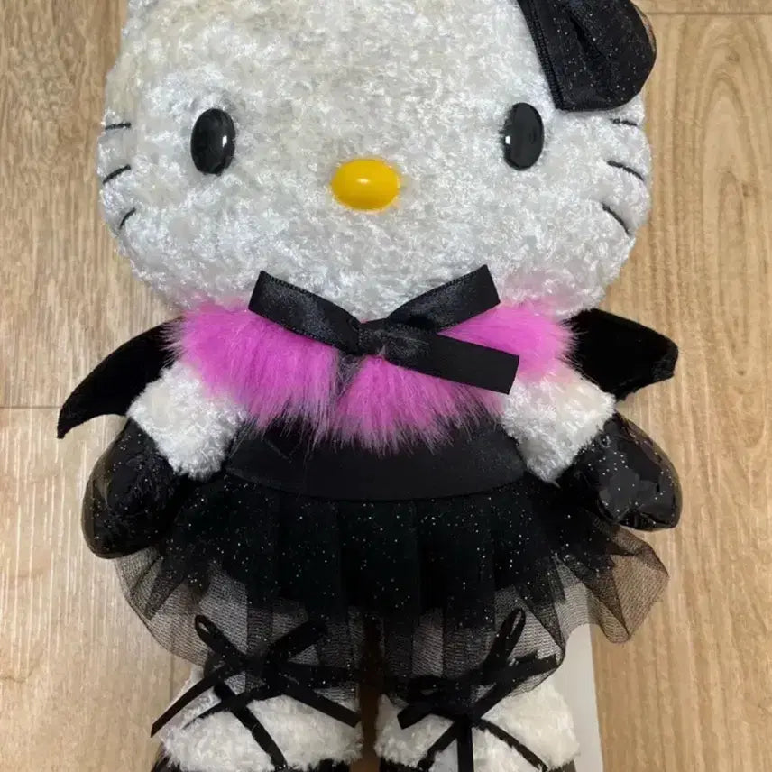 [BUNJANG] Hello Kitty "Dress-Up Devil" Plush Doll (2006) / 지뢰계 고스펑크 고전키티 키티인형 드레스업키티 악마키티