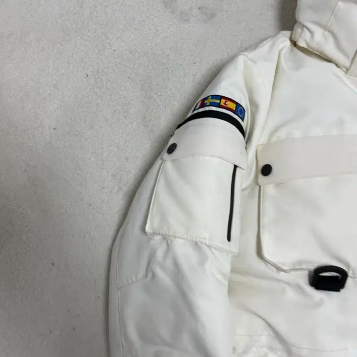[BUNJANG] Aider White Goose Down Padded Jacket / 아이더 화이트 구스다운 패딩 700필 M