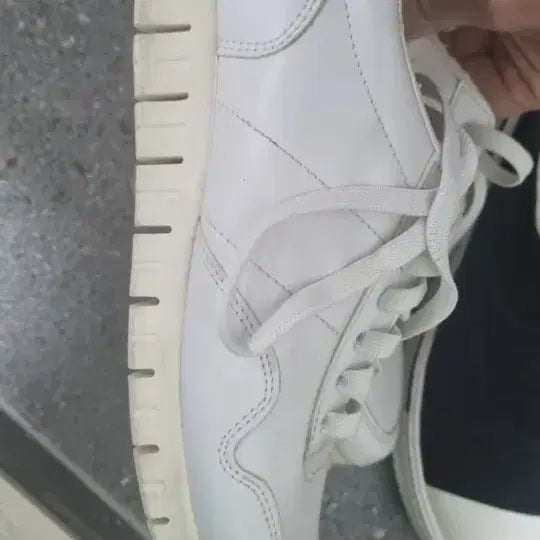 [BUNJANG] Fila Slip-on Sneakers Set / 휠라 슬립온 블랙 / 흰색 단화 세트