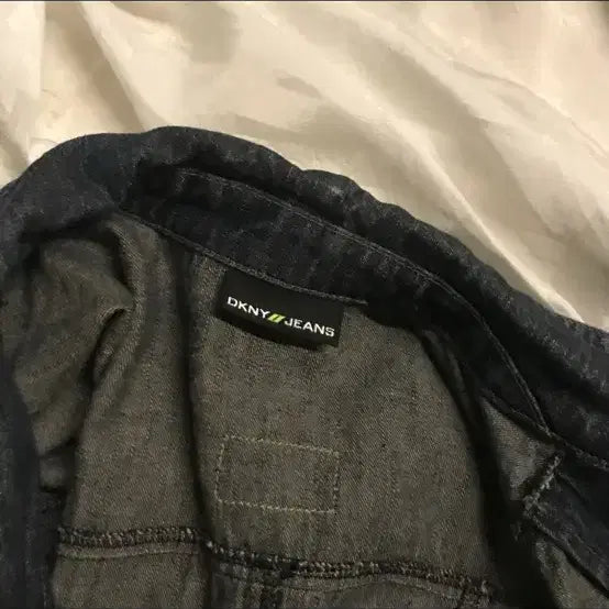 [BUNJANG] DKNY Morigirl Denim Jacket / DKNY 도나카란 모리걸 라인 데님 자켓
