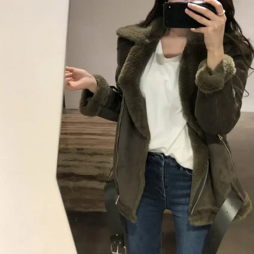 [BUNJANG] Buckle Detail Faux Shearling Jacket / 버클 무스탕