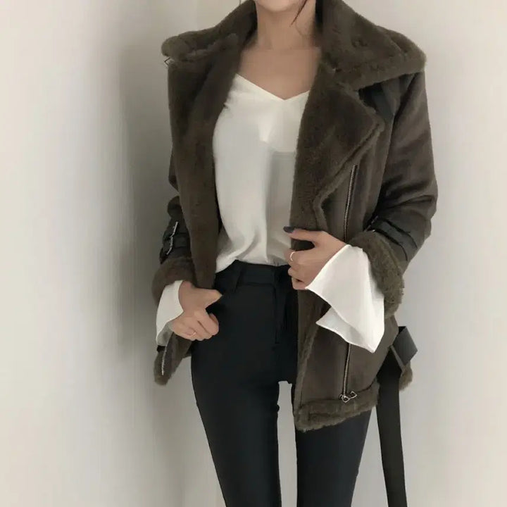 [BUNJANG] Buckle Detail Faux Shearling Jacket / 버클 무스탕
