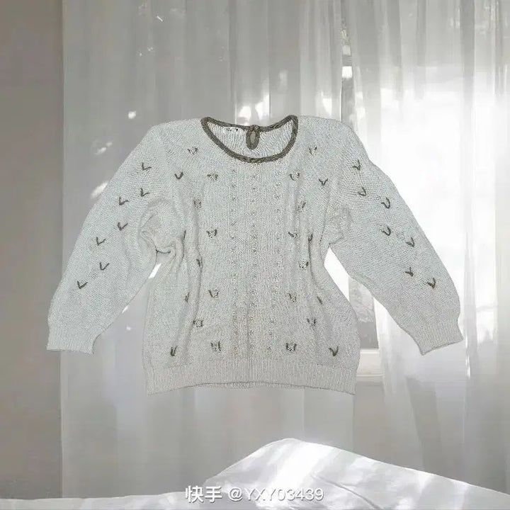 [SOLD OUT] 일본 빈티지 아이보리 플라워 진주 모리 니트