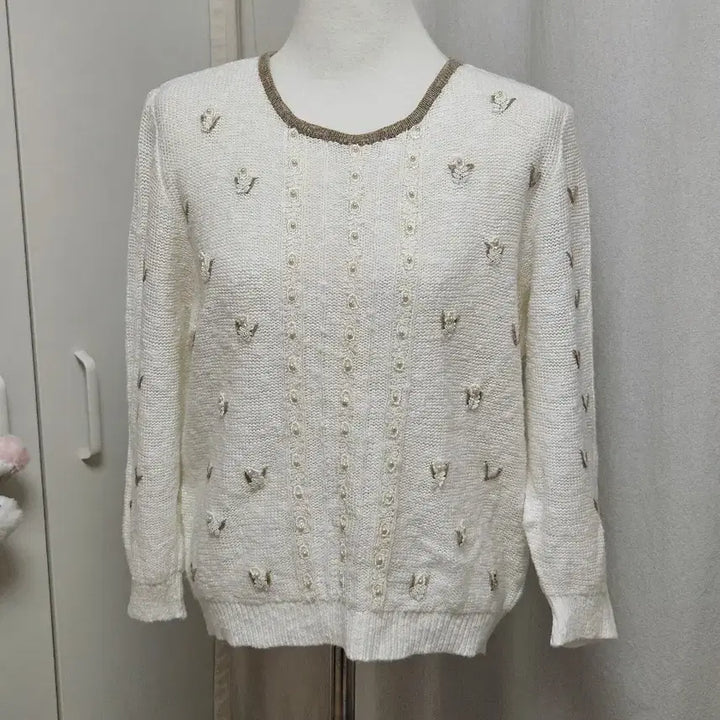 [SOLD OUT] 일본 빈티지 아이보리 플라워 진주 모리 니트