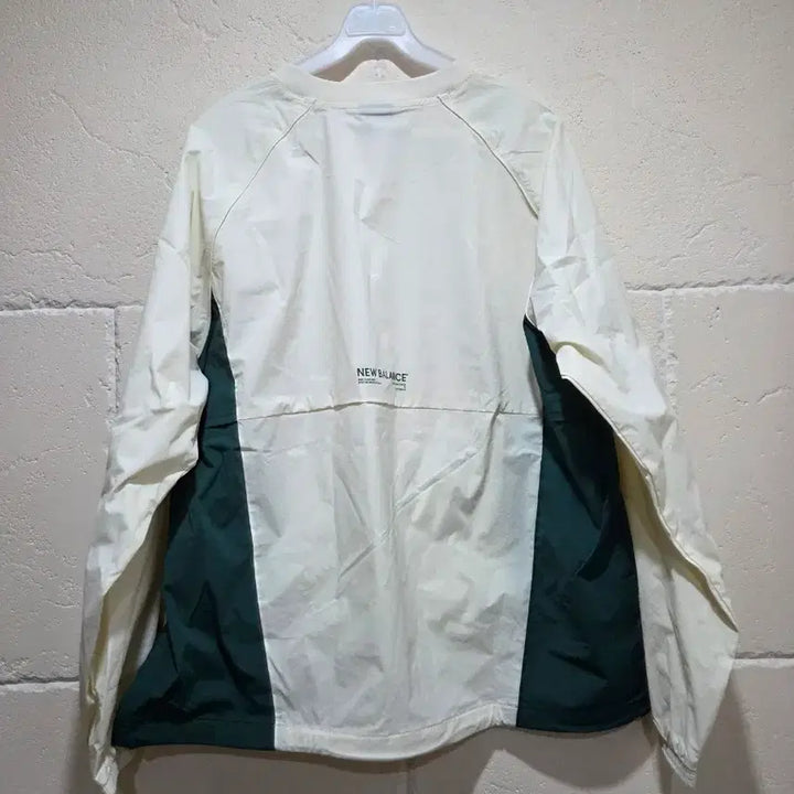 [BUNJANG] New Balance Nylon Sweatshirt Large / 뉴발란스 나일론 맨투맨 라지 새상품
