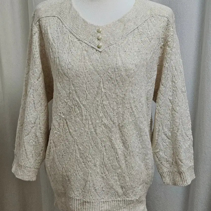 [BUNJANG] Ivory Mori V-Neck Knit Top / 아이보리 모리 단추 레이어드용 브이넥 니트