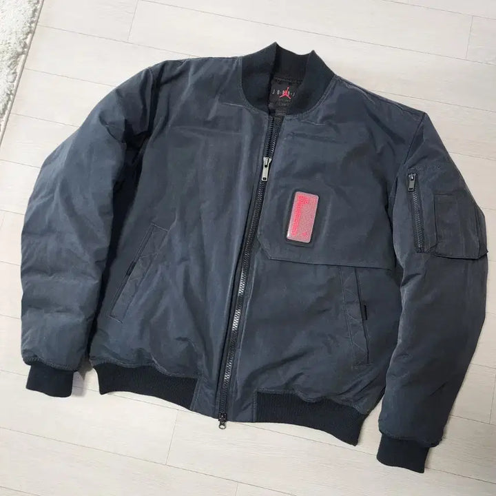 [BUNJANG] Nike Jordan Engineered Goose Down Bomber Jacket (L) / Nike 나이키 조던 엔지니어드 구스다운 항공점퍼 L