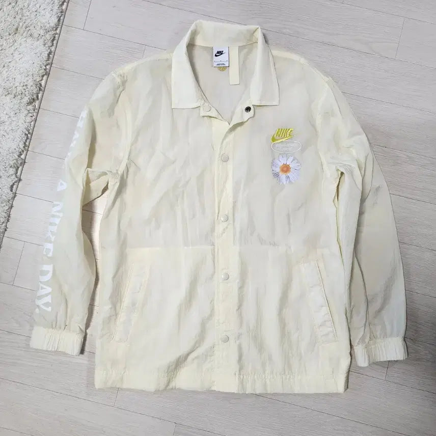 [BUNJANG] Nike Daisy Windbreaker Jacket L / Nike 나이키 데이지 바람막이 점퍼 L