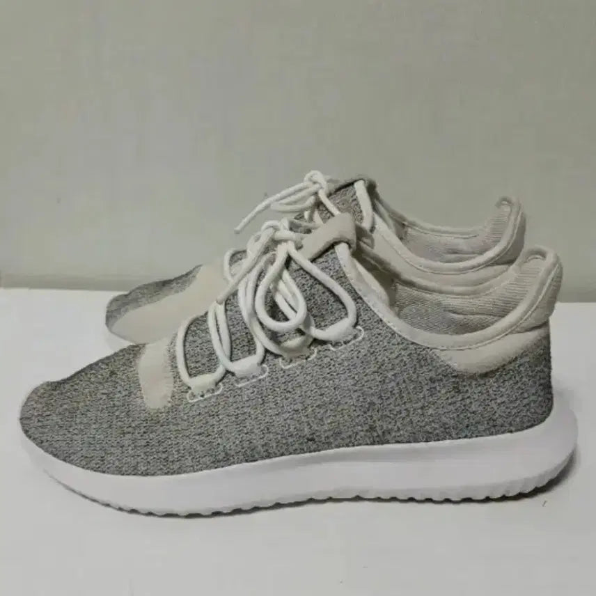 [BUNJANG] Adidas Tubular Shadow Sneakers (270mm) / 아디다스 튜블라 쉐도우 운동화 (270mm)