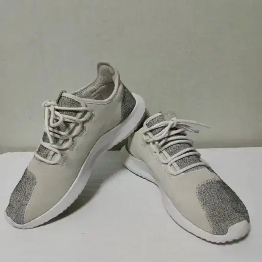 [BUNJANG] Adidas Tubular Shadow Sneakers (270mm) / 아디다스 튜블라 쉐도우 운동화 (270mm)