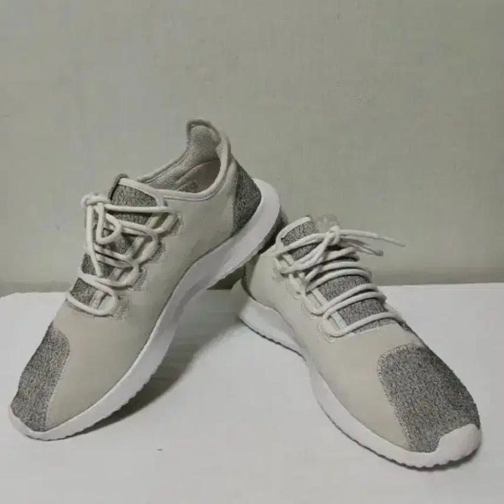 [BUNJANG] Adidas Tubular Shadow Sneakers (270mm) / 아디다스 튜블라 쉐도우 운동화 (270mm)