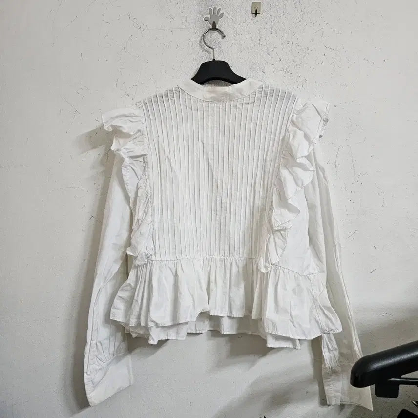 [SOLD OUT] 화이트 프릴 블라우스66