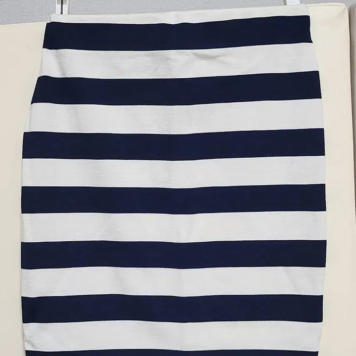 [BUNJANG] Striped Knit Slim Fit Skirt / 허리밴딩 슬림핏 니트 스커트