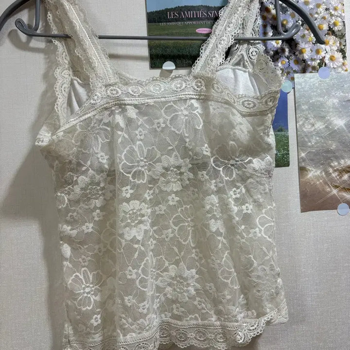 [BUNJANG] White Lace Built-in Bra Tank Top / 화이트 레이스 캡내장 나시