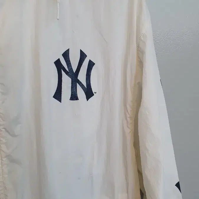 [SOLD OUT] 뉴욕양키스 (mlb) 얇은 바람막이 후드점퍼 95