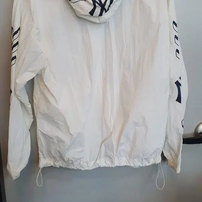 [SOLD OUT] 뉴욕양키스 (mlb) 얇은 바람막이 후드점퍼 95