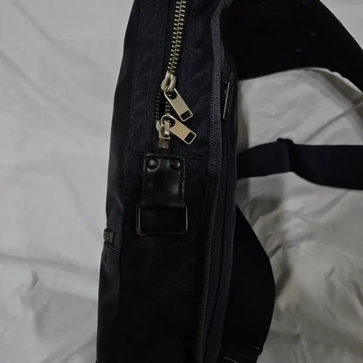 [BUNJANG] Porter Lift Sling Bag Dark Blue / 요시다 포터 스펙  리프트  슬링백 웨이스트백 다크블루