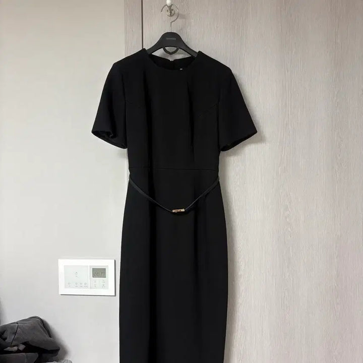 [BUNJANG] Jisudaum Er One-Piece Dress (S Size) / 지수다움 에르원피스 s사이즈