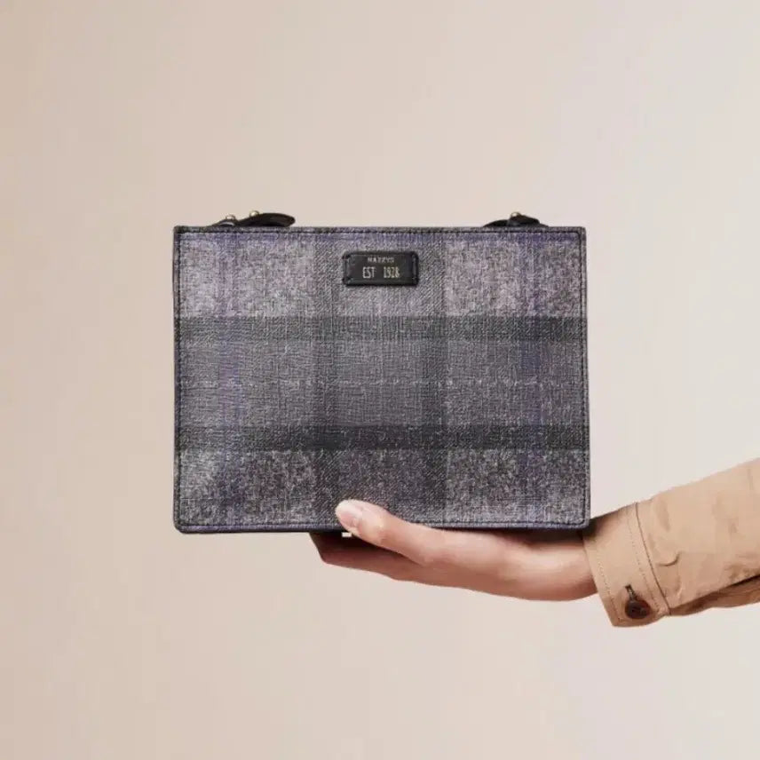 [BUNJANG] Hazzys Gray Check Small Crossbody Bag / 헤지스 그레이 체크 스몰 크로스백