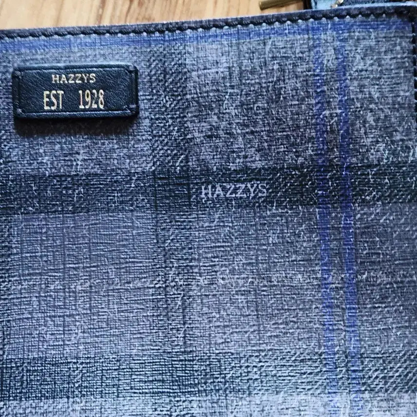 [BUNJANG] Hazzys Gray Check Small Crossbody Bag / 헤지스 그레이 체크 스몰 크로스백