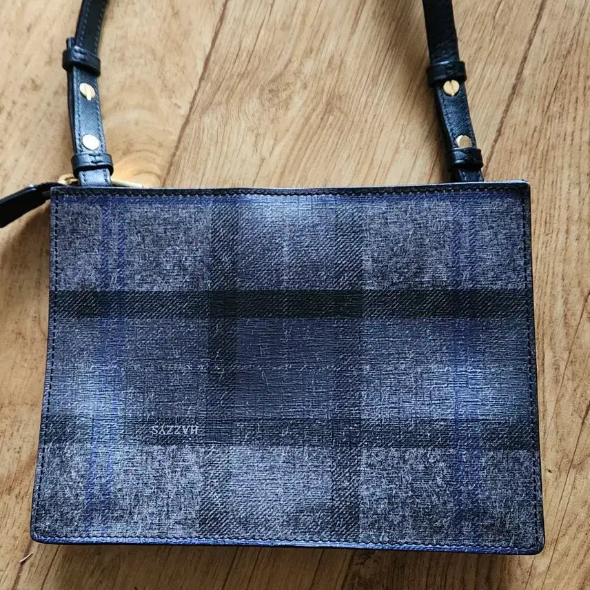 [BUNJANG] Hazzys Gray Check Small Crossbody Bag / 헤지스 그레이 체크 스몰 크로스백