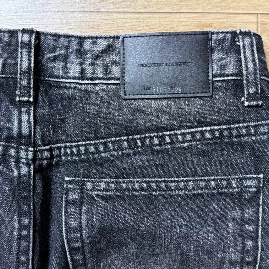 [BUNJANG] Hishitomo Black Mamba Jeans Super Wide Straight / [28] 51072 히시토모 블랙 맘바 진 슈퍼와이드 스트레이트 브랜디드