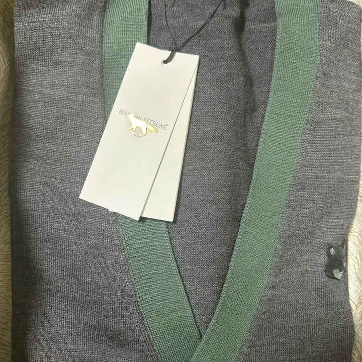 [BUNJANG] Maison Kitsune Bold Fox Head Patch Cardigan / 새상품 메종키츠네 가디건 볼드 폭스헤드 패치 M