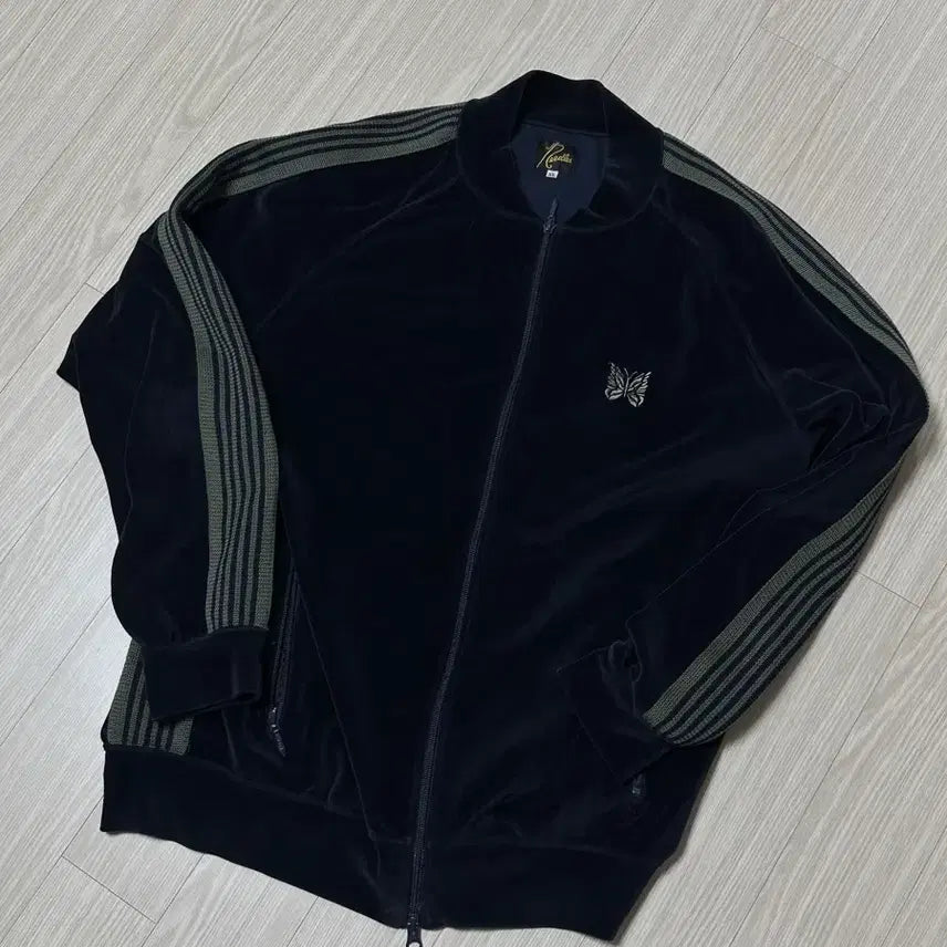 [BUNJANG] Needles Track Jacket Velour Navy / 니들스 트랙자켓 벨루어 네이비 벨벳
