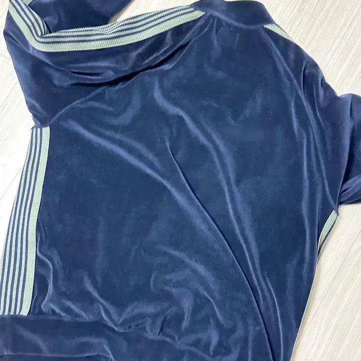 [BUNJANG] Needles Track Jacket Velour Navy / 니들스 트랙자켓 벨루어 네이비 벨벳